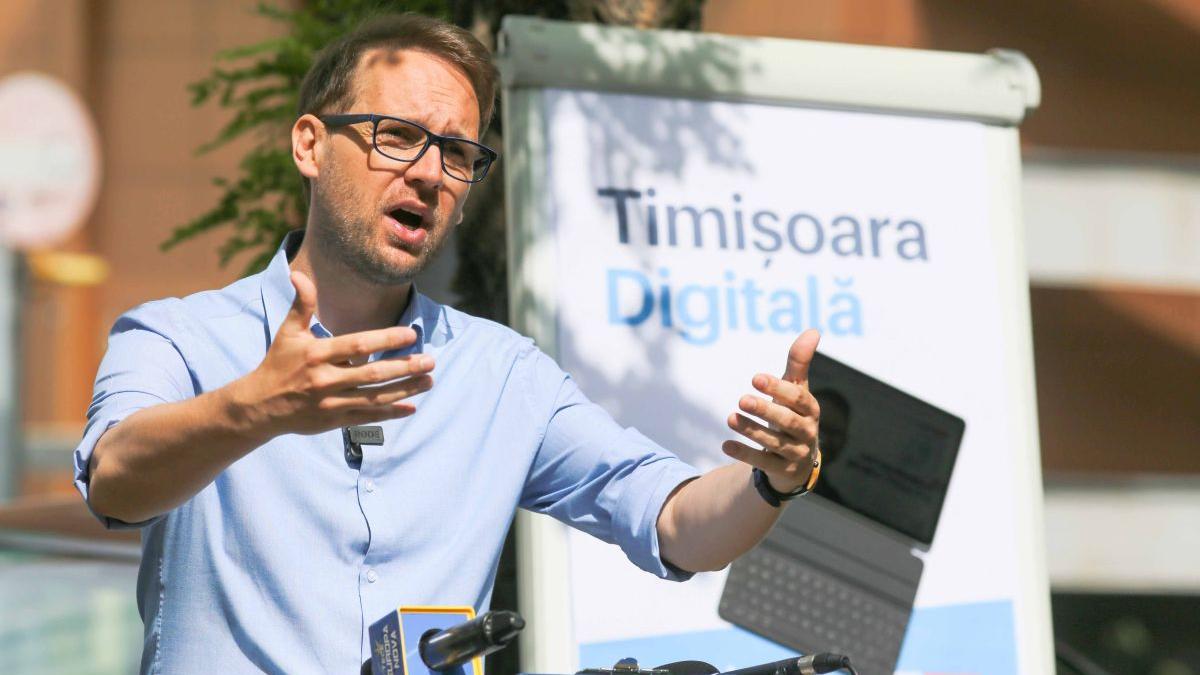 Primăria Timișoara plătește pentru digitalizare, dar se laudă că o face cu voluntari